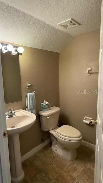 For Rent: $2,295 (3 beds, 2 baths, 1356 Square Feet)