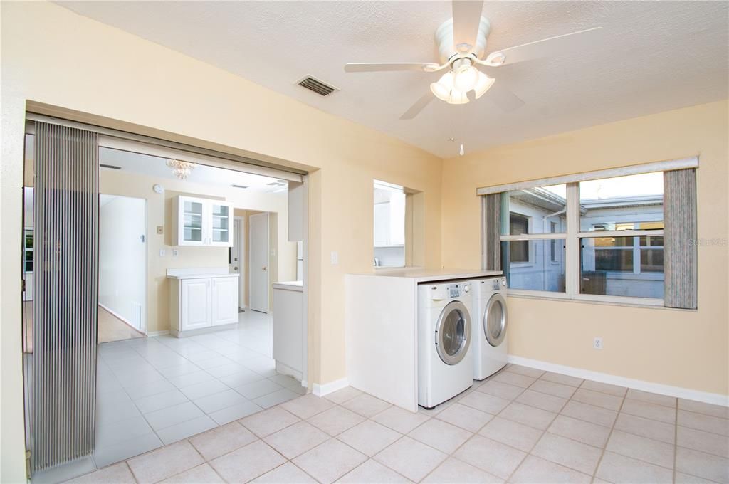 For Sale: $168,000 (2 beds, 2 baths, 950 Square Feet)