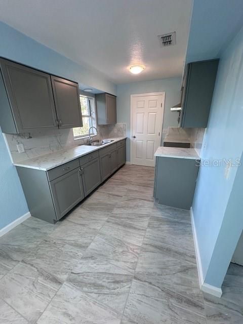 For Sale: $219,000 (3 beds, 1 baths, 1000 Square Feet)