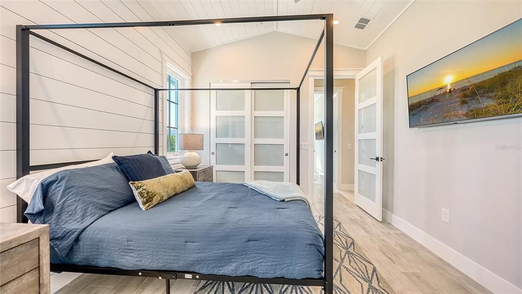 Active With Contract: $1,675,000 (4 beds, 4 baths, 2613 Square Feet)