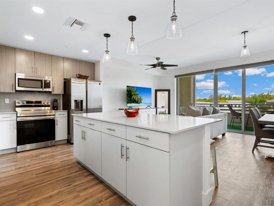 Neutral quartz counters