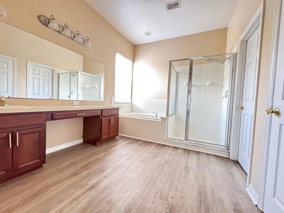 For Sale: $450,000 (4 beds, 2 baths, 2399 Square Feet)