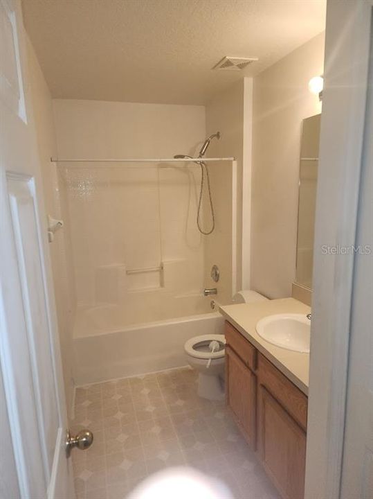 For Rent: $1,800 (3 beds, 2 baths, 1825 Square Feet)