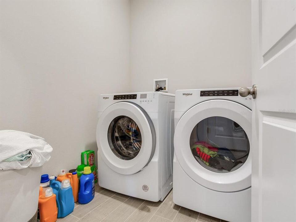 Full Size Washer/Dryer