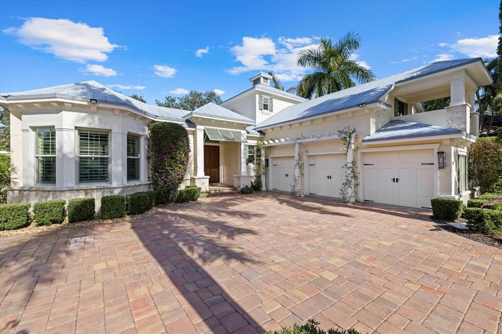 For Sale: $2,995,000 (4 beds, 4 baths, 3318 Square Feet)