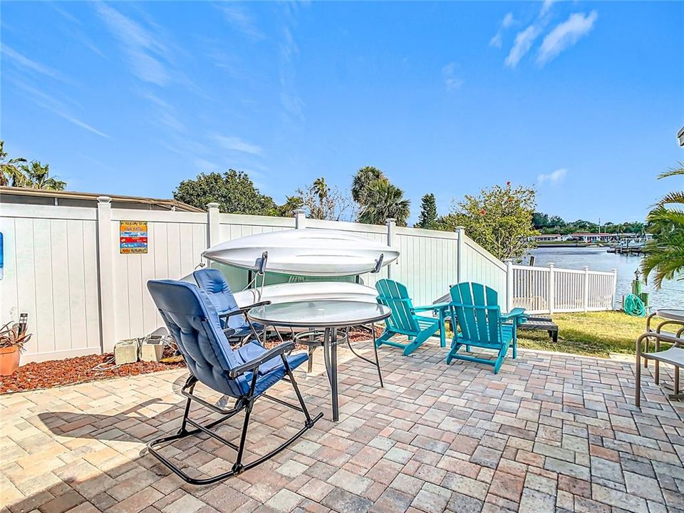 For Sale: $495,000 (2 beds, 2 baths, 1402 Square Feet)