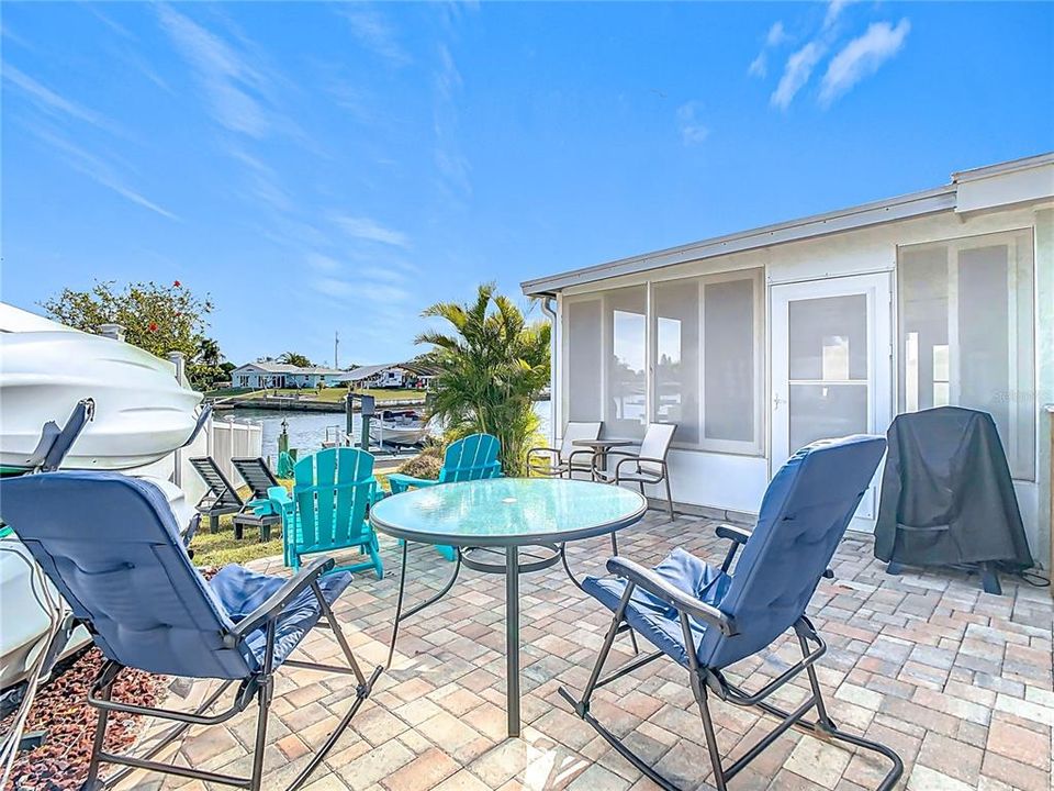 For Sale: $495,000 (2 beds, 2 baths, 1402 Square Feet)