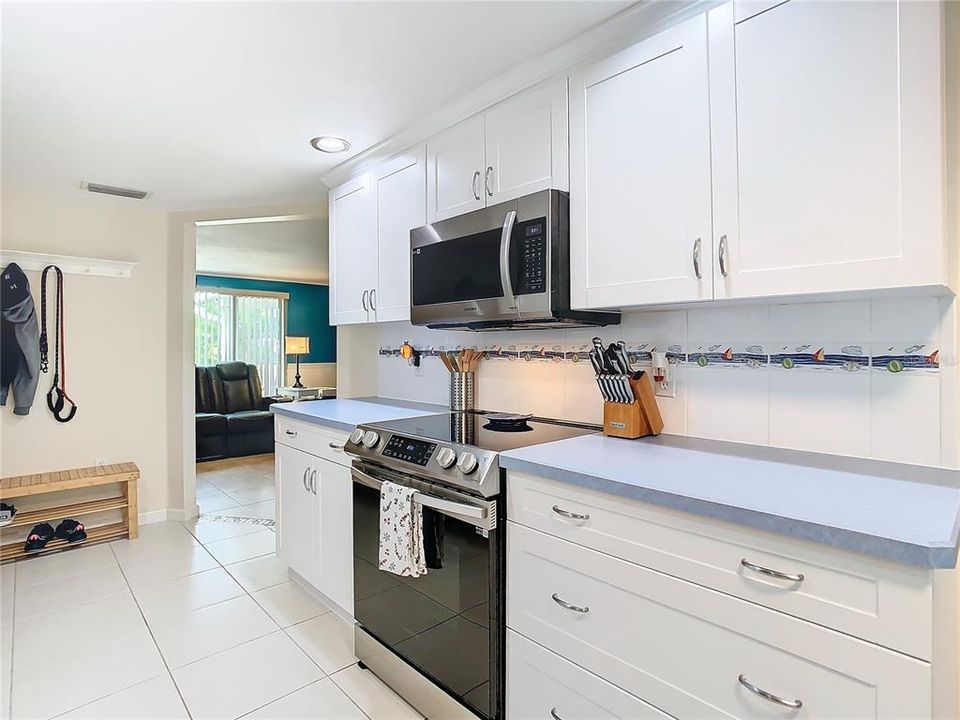 For Sale: $495,000 (2 beds, 2 baths, 1402 Square Feet)