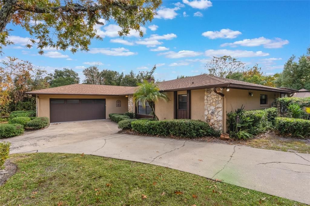 Two car garage, lights, gutters