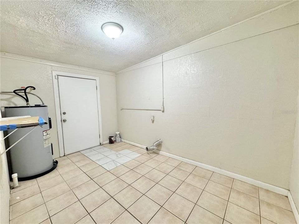 Utility room with washer/dryer hookup