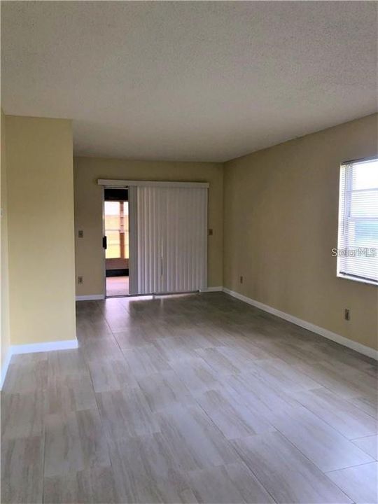 For Rent: $1,300 (1 beds, 1 baths, 600 Square Feet)