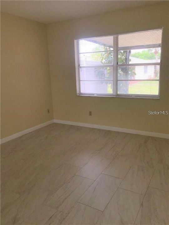 For Rent: $1,300 (1 beds, 1 baths, 600 Square Feet)