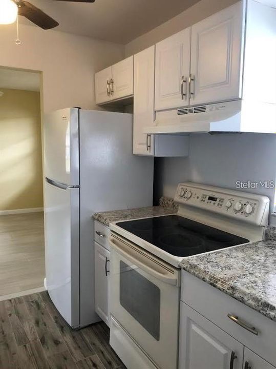 For Rent: $1,300 (1 beds, 1 baths, 600 Square Feet)