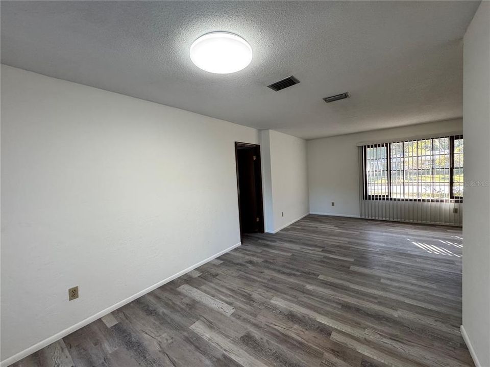 For Rent: $2,750 (4 beds, 2 baths, 1657 Square Feet)