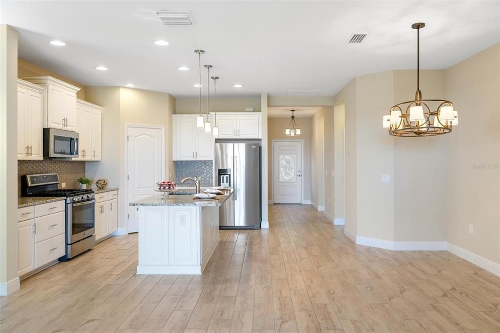 Walk - in Pantry