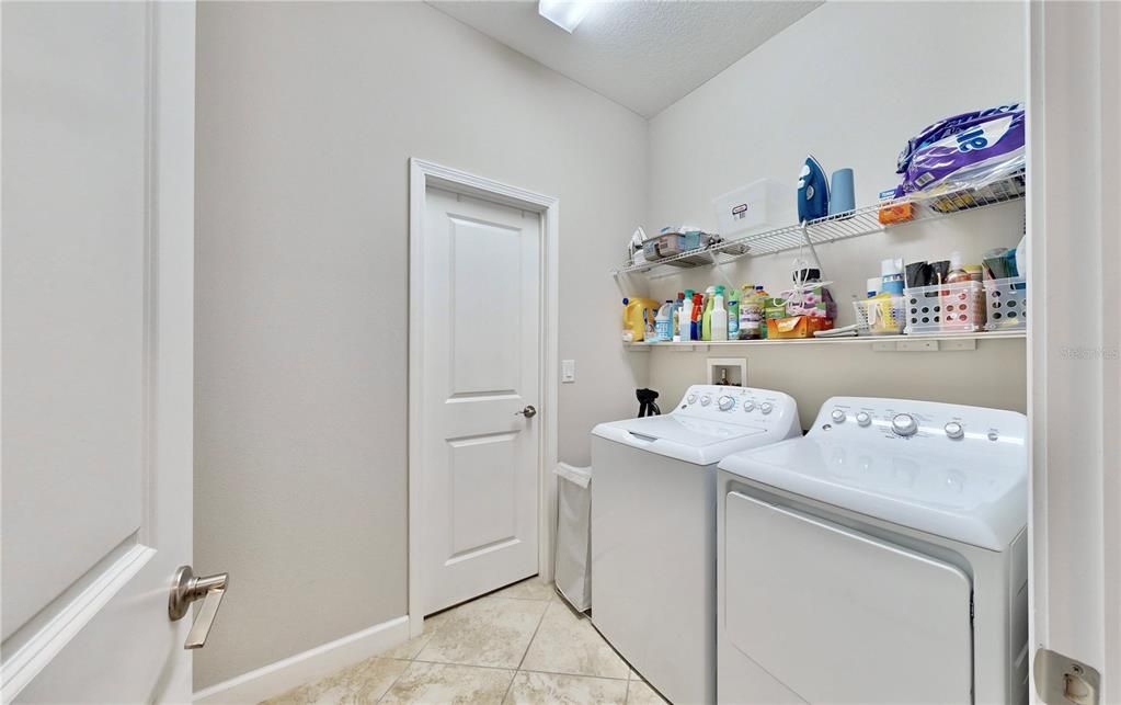 For Sale: $384,900 (3 beds, 2 baths, 1732 Square Feet)