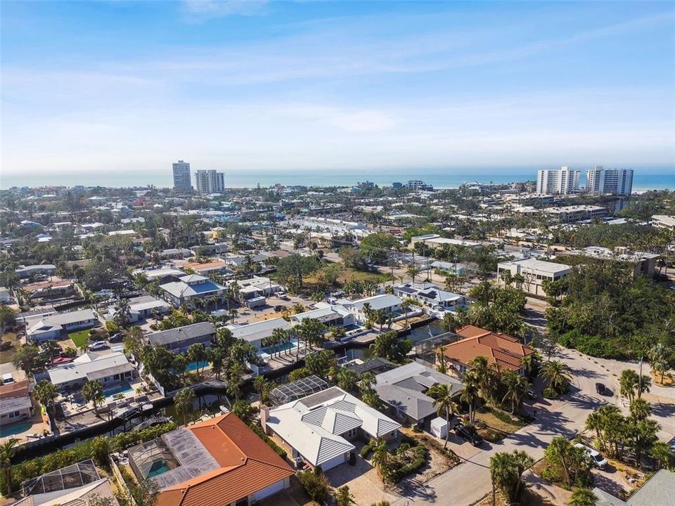 For Sale: $1,400,000 (3 beds, 3 baths, 2198 Square Feet)