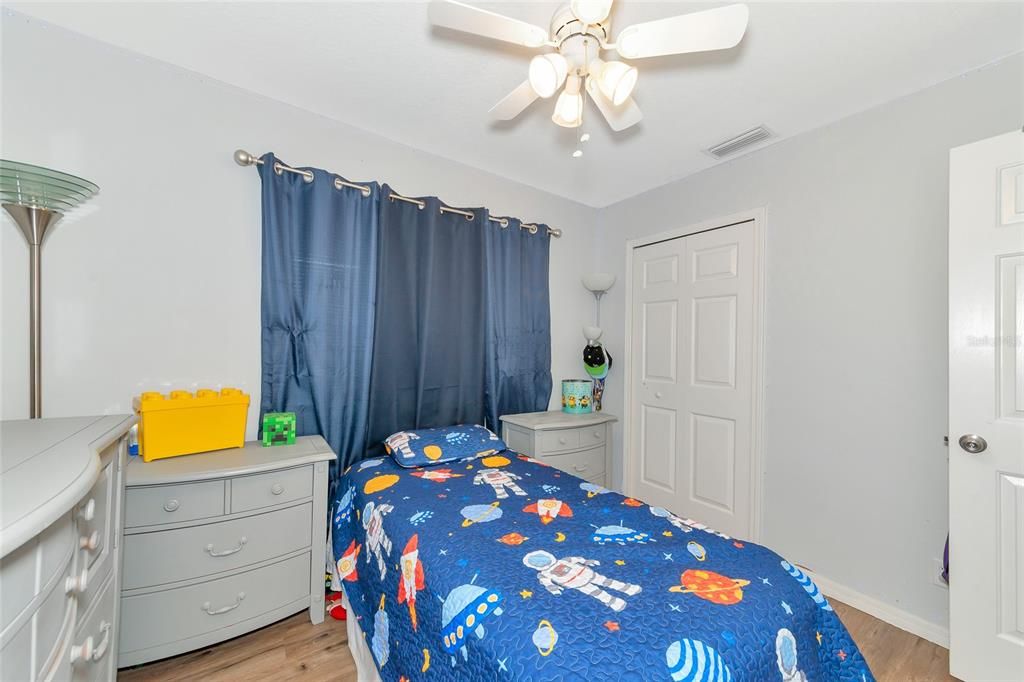 Active With Contract: $335,000 (3 beds, 2 baths, 1845 Square Feet)