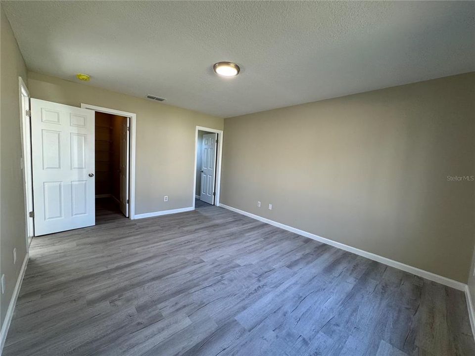 For Sale: $349,900 (3 beds, 2 baths, 1420 Square Feet)