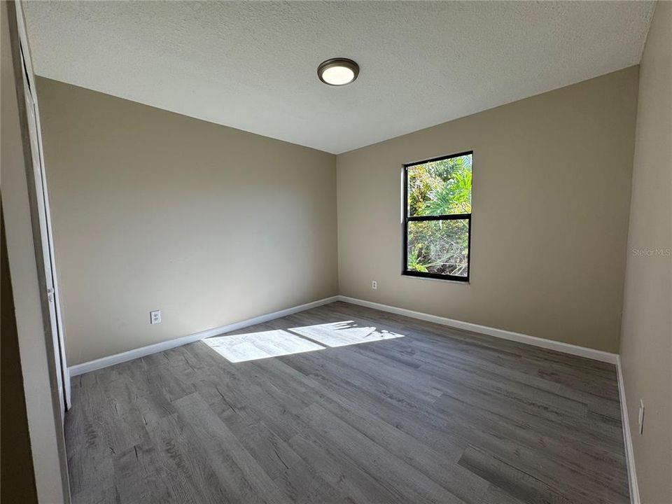 For Sale: $349,900 (3 beds, 2 baths, 1420 Square Feet)