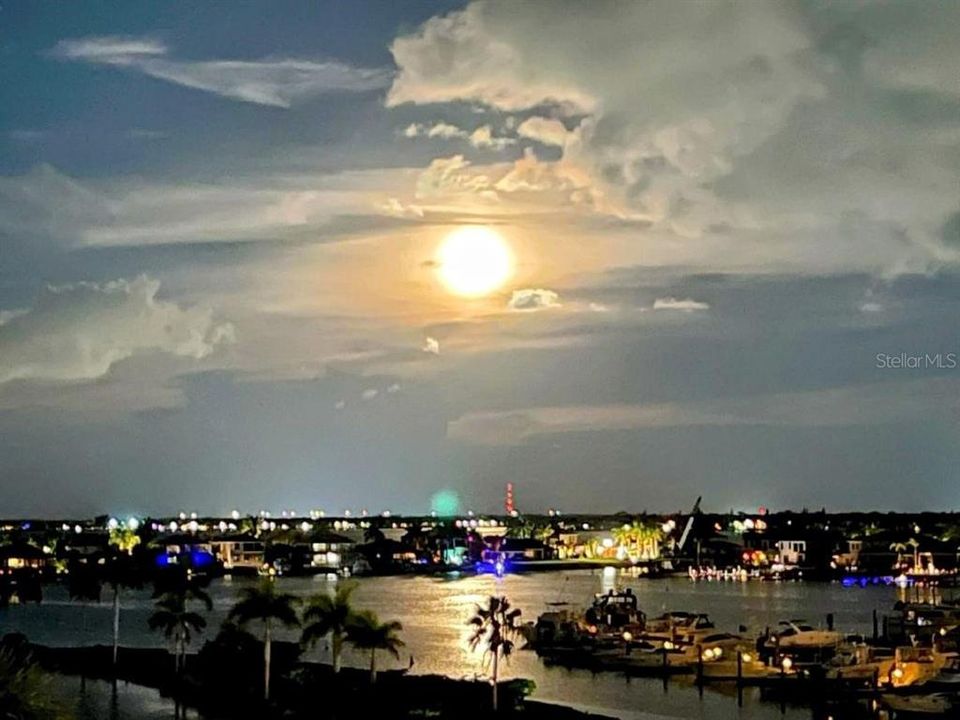 gorgeous moon pictures from unit balcony