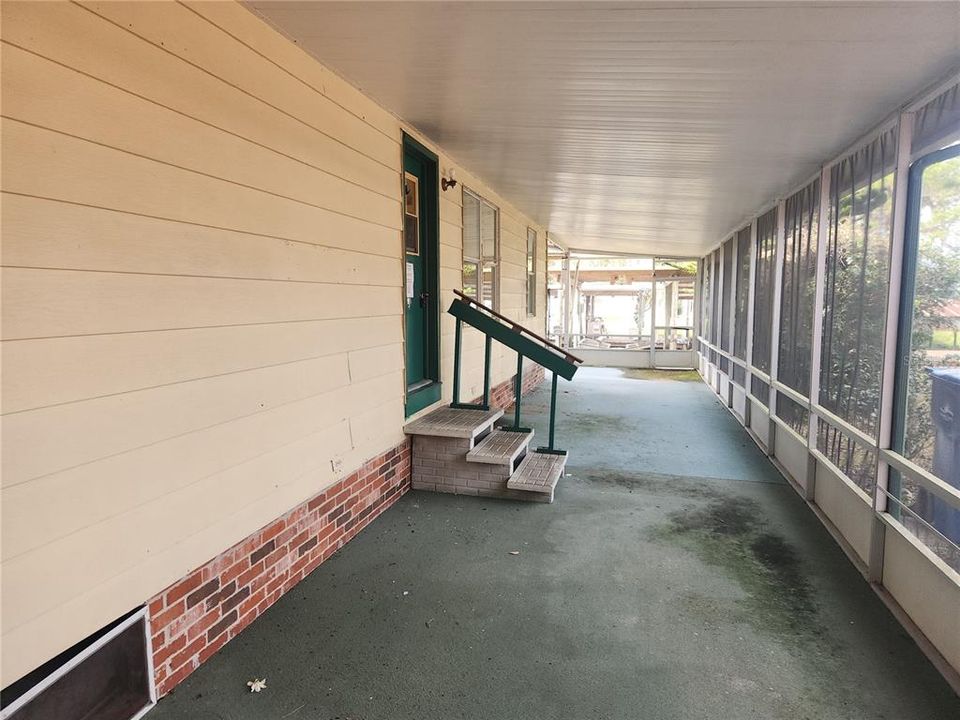 Screened Patio