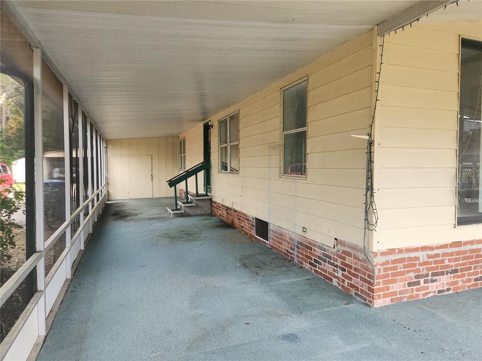 Screened Patio