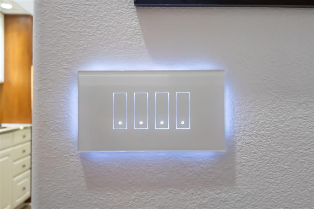 Iotty - Italian designed glass touch panel light switches with gentle glow (programmable)