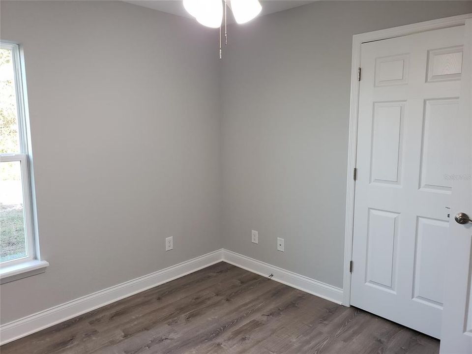 2nd bedroom