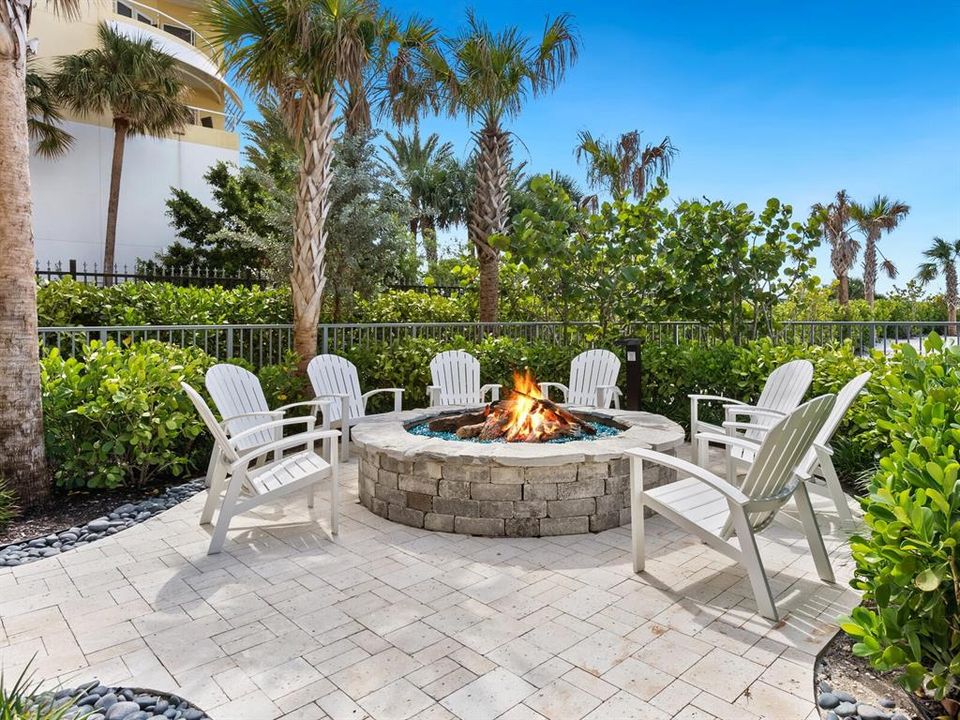 For Sale: $4,275,000 (3 beds, 3 baths, 2232 Square Feet)