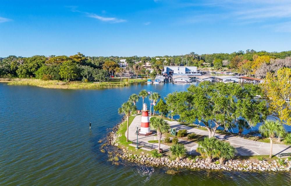 Downtown Mount Dora - lighthouse