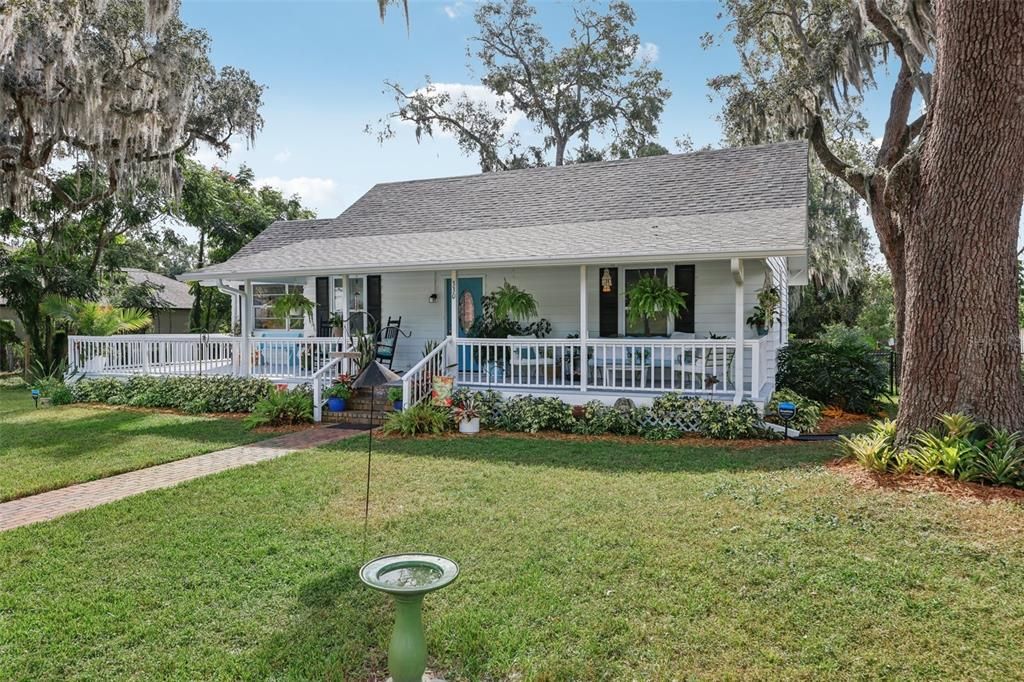 For Sale: $397,500 (4 beds, 2 baths, 2228 Square Feet)