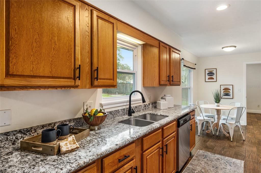 For Sale: $297,707 (3 beds, 2 baths, 1321 Square Feet)