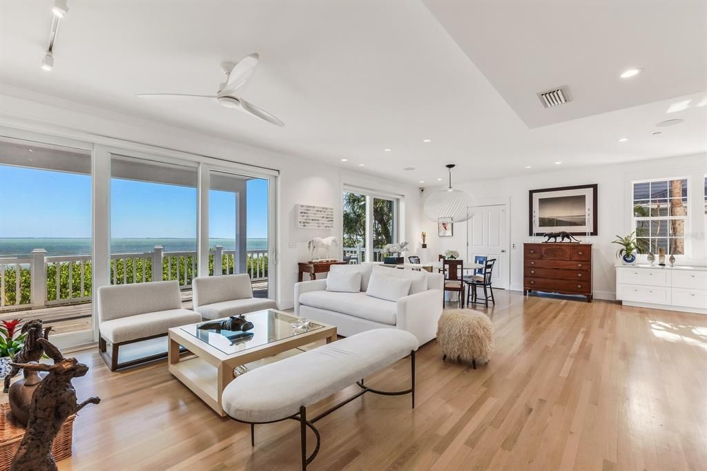 For Sale: $6,750,000 (3 beds, 3 baths, 2909 Square Feet)