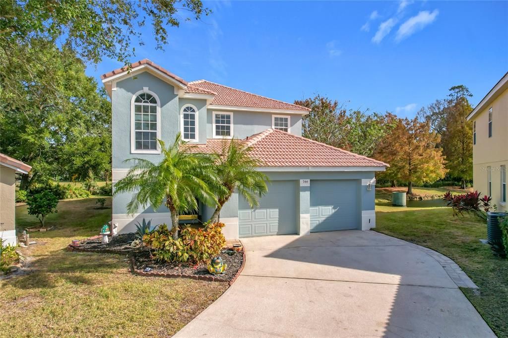 For Sale: $589,900 (4 beds, 2 baths, 2386 Square Feet)