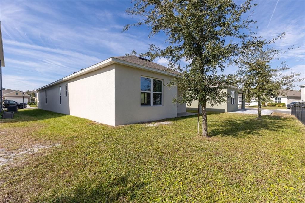 For Sale: $329,900 (3 beds, 2 baths, 1666 Square Feet)