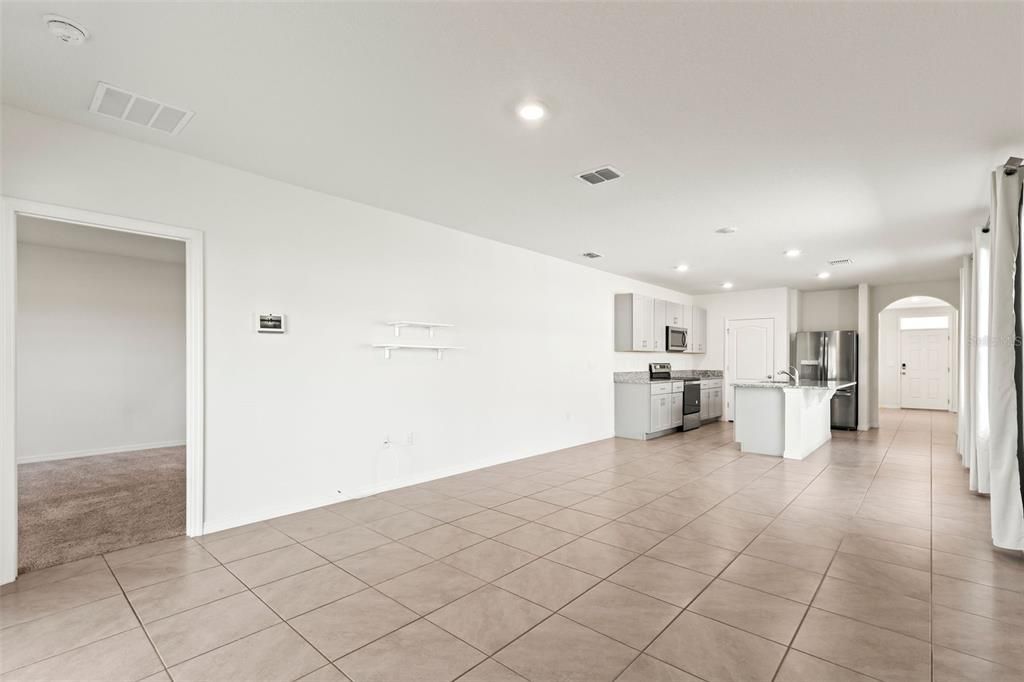 For Sale: $329,900 (3 beds, 2 baths, 1666 Square Feet)