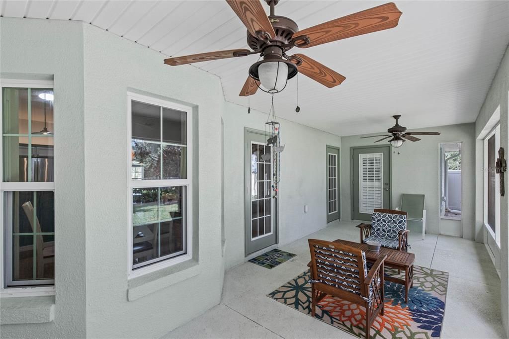 SCREENED-IN LANAI WITH 2 CEILING FANS