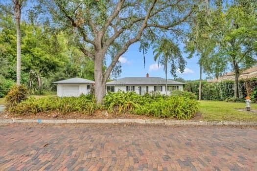 For Sale: $2,000,000 (2 beds, 2 baths, 1721 Square Feet)