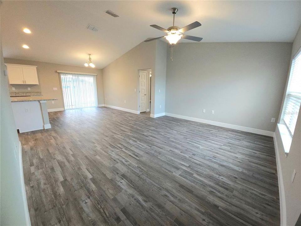 For Rent: $1,750 (3 beds, 2 baths, 1453 Square Feet)