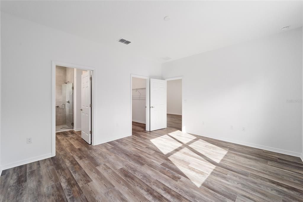 For Sale: $320,280 (2 beds, 2 baths, 1467 Square Feet)