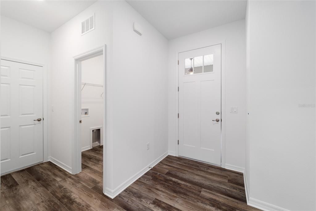 For Sale: $320,280 (2 beds, 2 baths, 1467 Square Feet)