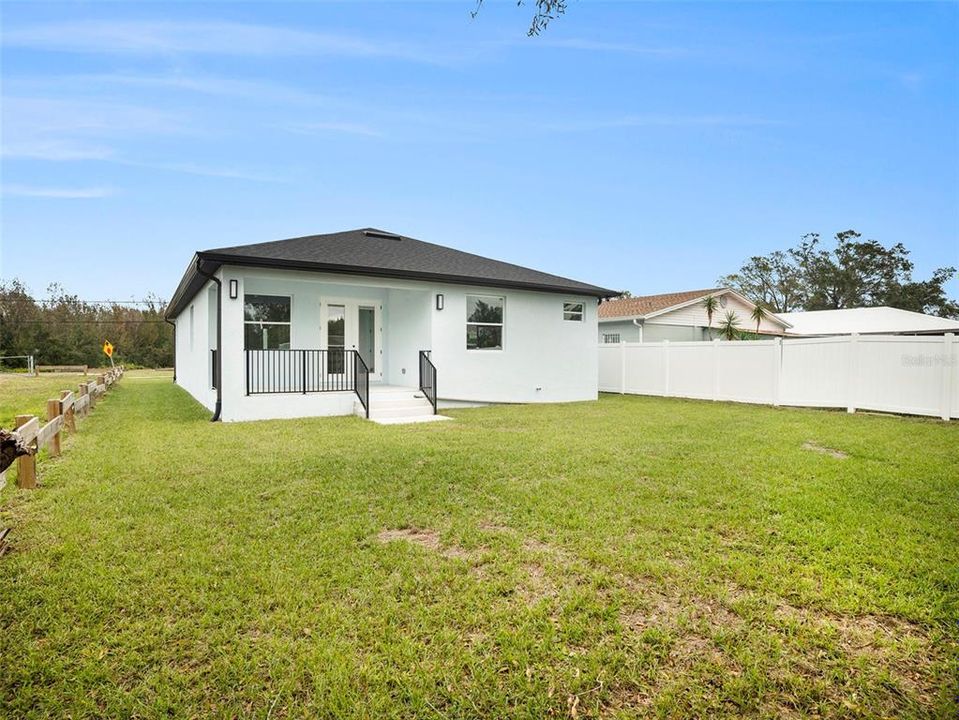 For Sale: $499,900 (3 beds, 2 baths, 1667 Square Feet)