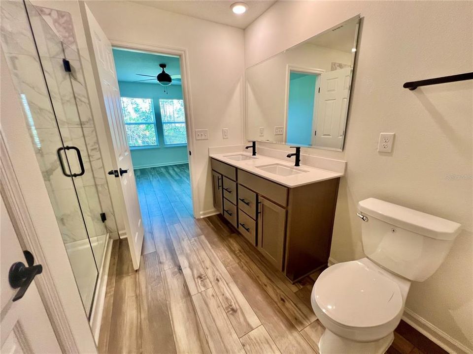 For Sale: $419,990 (3 beds, 2 baths, 1541 Square Feet)