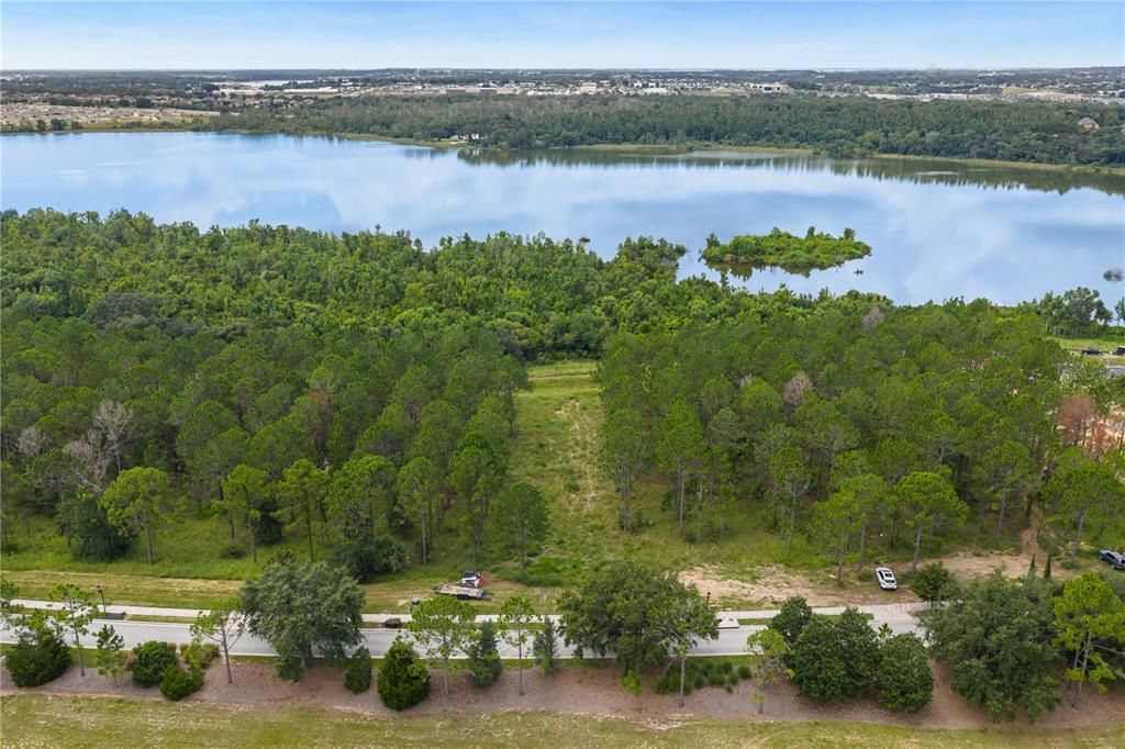 Под контрактом: $1,200,000 (1.21 acres)