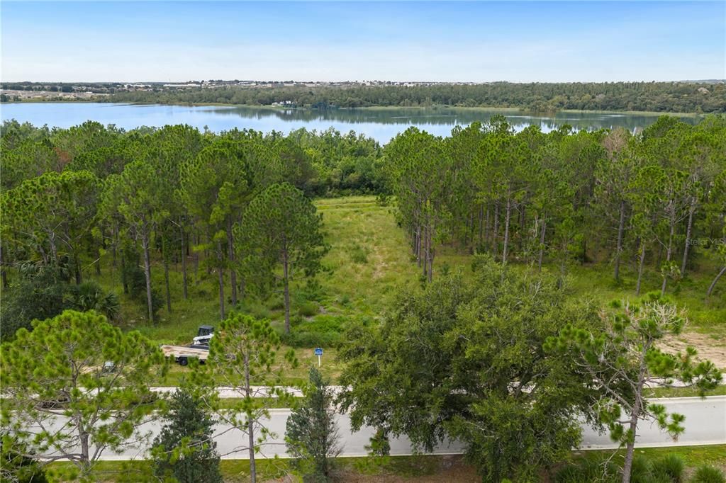 Под контрактом: $1,200,000 (1.21 acres)