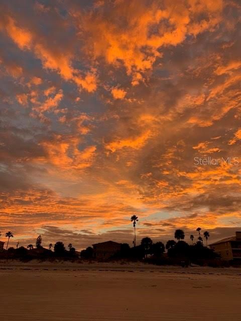 На продажу: $299,000 (1 спален, 2 ванн, 1050 Квадратных фут)