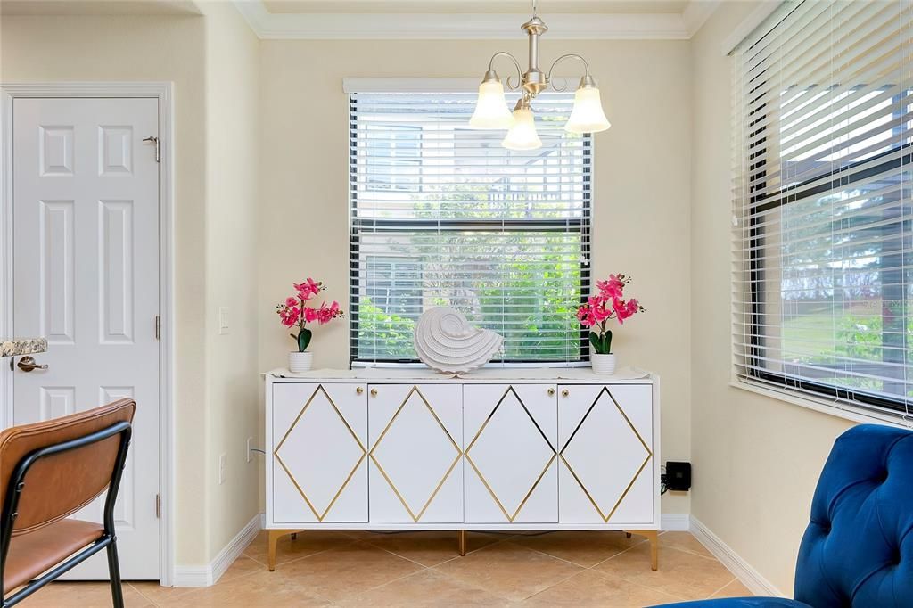 Breakfast Nook and Breakfast Bar