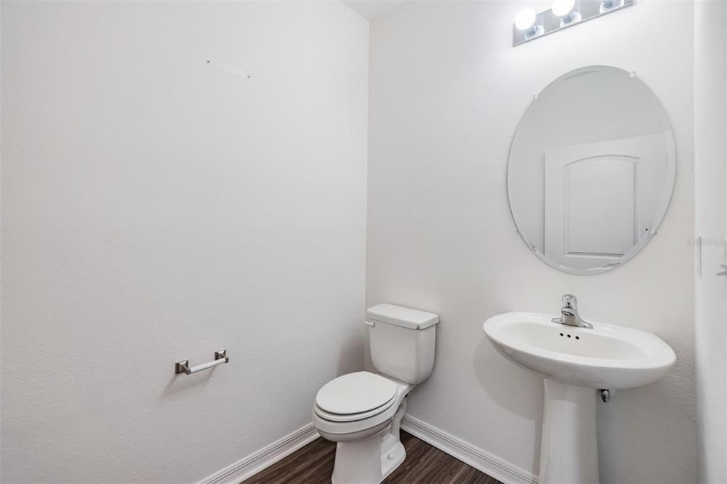 For Sale: $325,000 (3 beds, 2 baths, 1607 Square Feet)