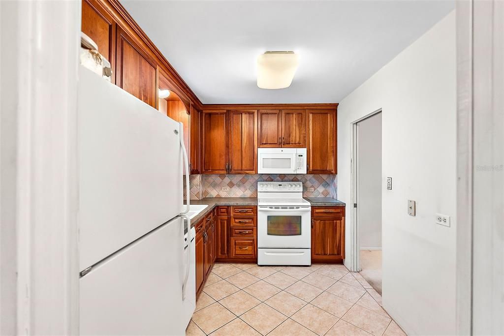 For Sale: $450,000 (2 beds, 2 baths, 1200 Square Feet)